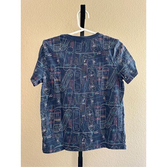 Mixed Brands Boy 5 pc Tops Bundle: Size 6-8 - Picture 2 of 15